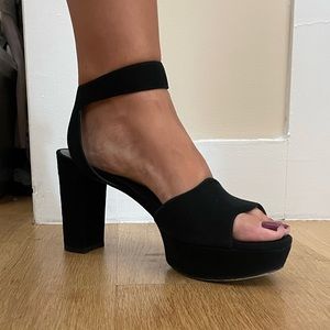Stuart Weitzman black strappy leather platform sandals